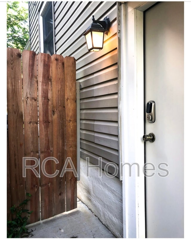 Building Photo - 3016 N New Jersey St