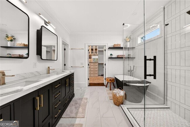 Building Photo - 3669 Cochise Dr SE
