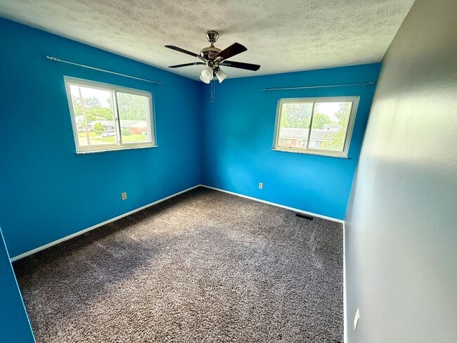 Building Photo - 70 Kesling Dr