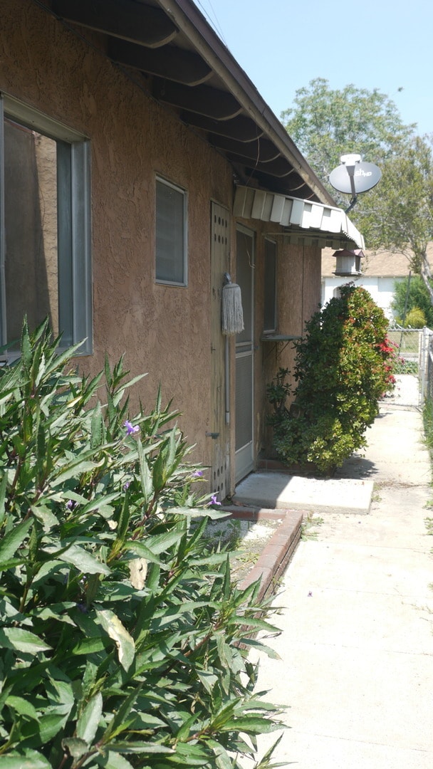 Building Photo - Beautifully Renovated 3-Bedroom Residence in San Bernardino