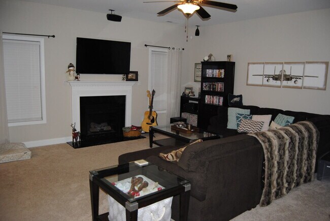 Building Photo - Spacious 4-Bedroom Home with Loft, New Car...