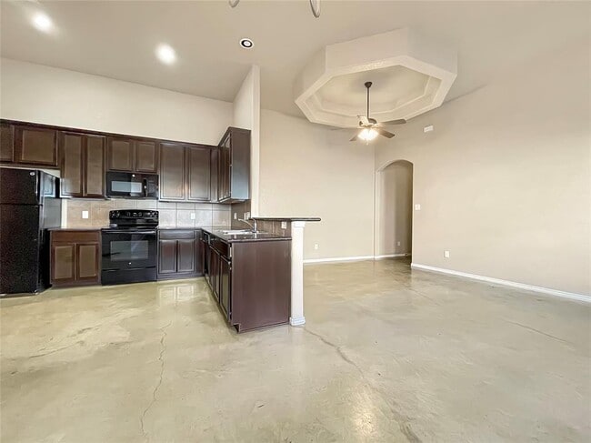 Building Photo - 256 Rosalie Dr