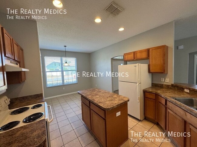 Building Photo - 447 Cierra Oaks Cir