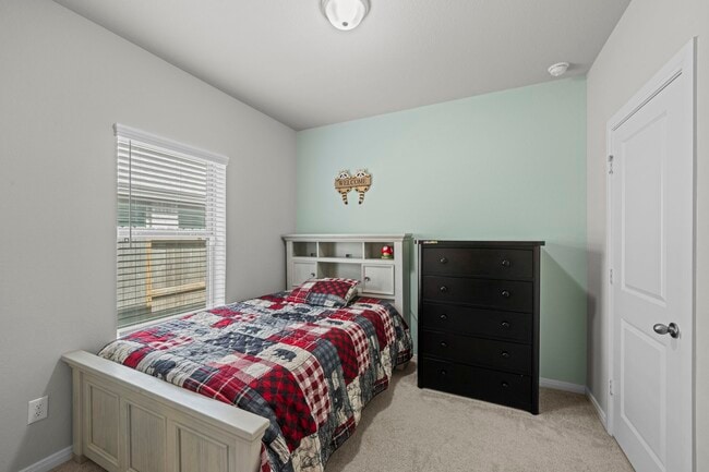 Building Photo - 30319 Tall Fescue Dr