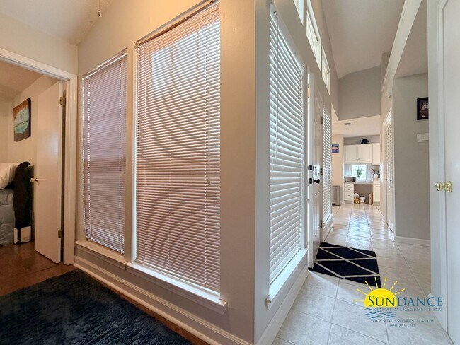 Building Photo - Charming 3BR Home in Mary Esther Near Hurlburt Field!