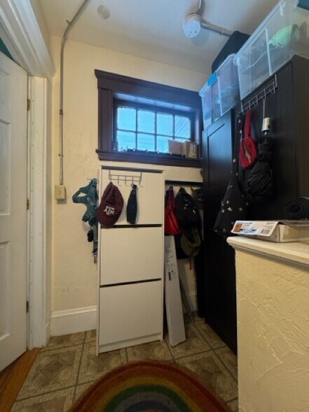 Entryway in front of door - 25 Dalrymple St