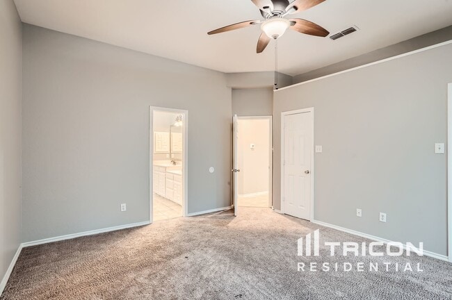 Building Photo - 6516 Ashwood Dr