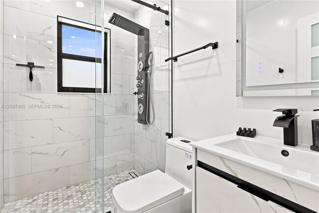 Building Photo - 9298 Jamaica Dr