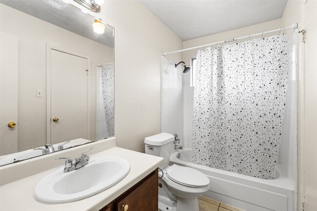 Building Photo - 9811 Mill Shadow Dr