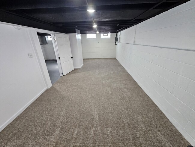 Building Photo - 13209 Liberty Ave