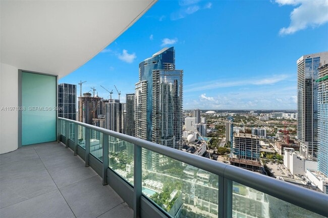 Building Photo - 900 Biscayne Blvd