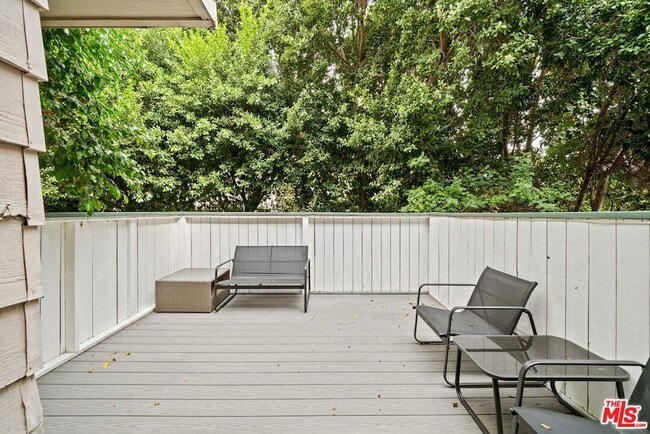 Building Photo - 7904 Topanga Canyon Blvd