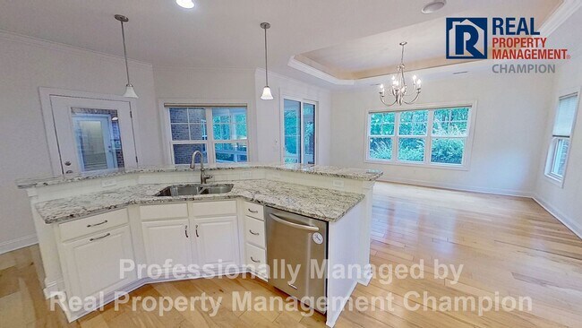 Building Photo - Custom 4BD/3BA Home with Hardwood Floors, Office, and Sunroom