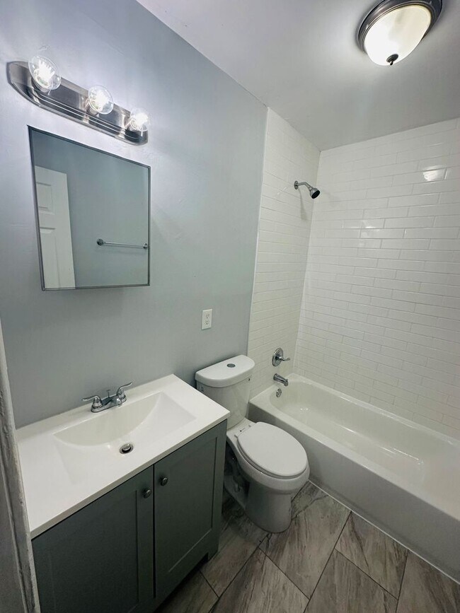 Building Photo - 3146 2nd St Cir