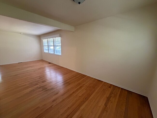 Building Photo - 1312 Ridge Rd