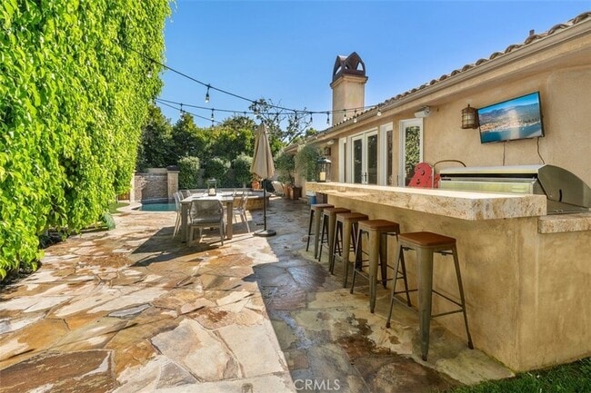 Building Photo - 600 Cliff Dr