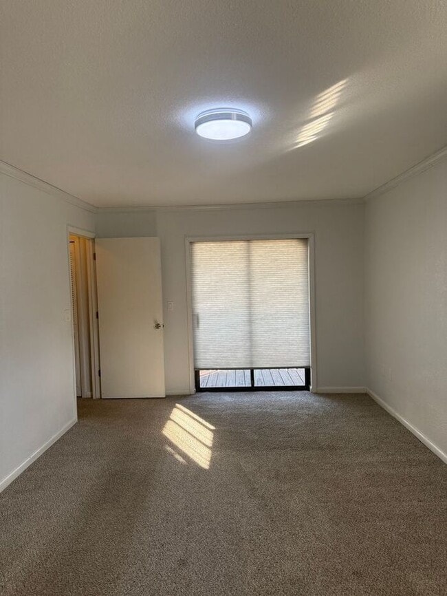 Building Photo - Fantastic 3/3 Townhome in Windsor Pines, Kissimmee