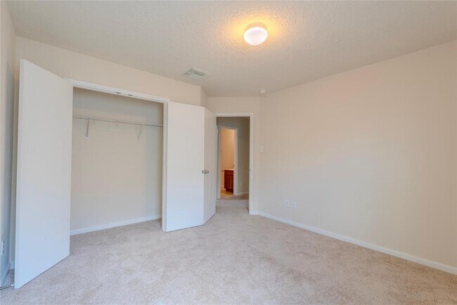 Building Photo - 11310 Sugar Bowl Dr