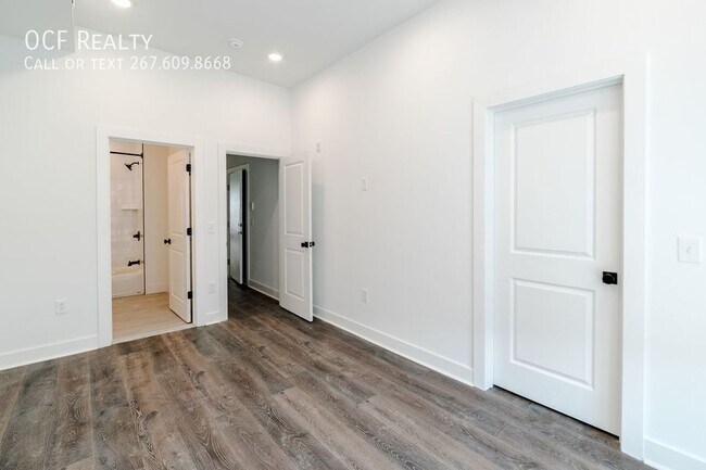 Building Photo - 625 N 52nd St