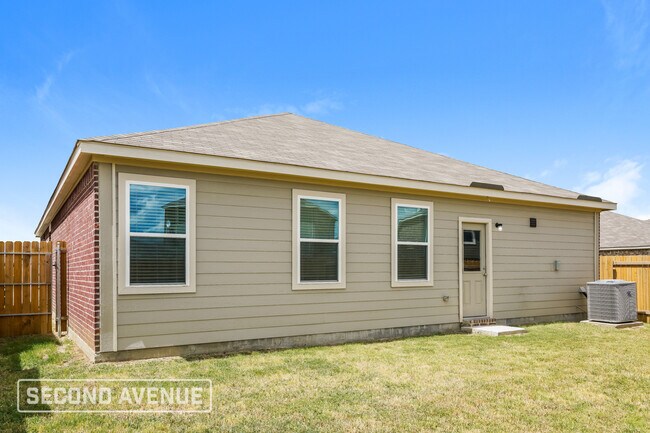 Building Photo - 507 Bennie Leonard St