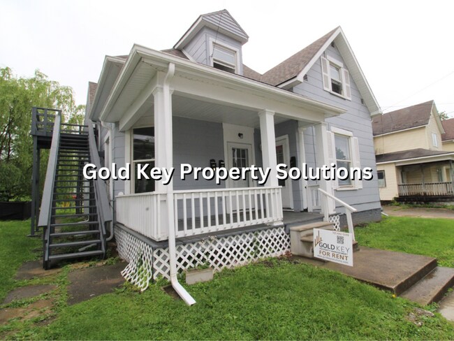 Primary Photo - 907 W Main St
