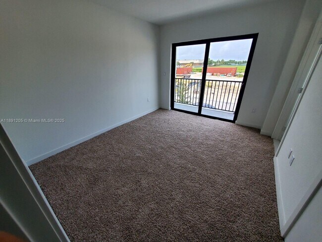 Building Photo - 14573 SW 261st Terrace