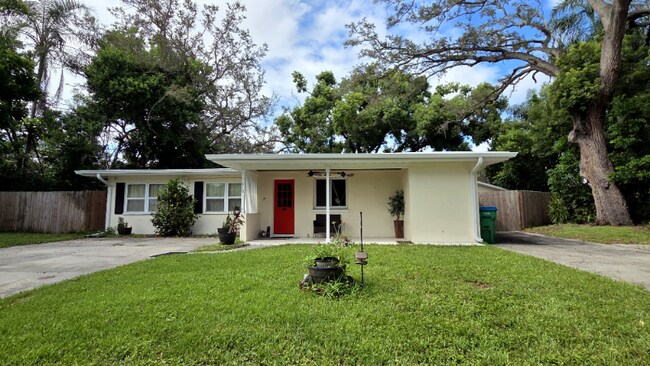 Primary Photo - 1610 Valencia St