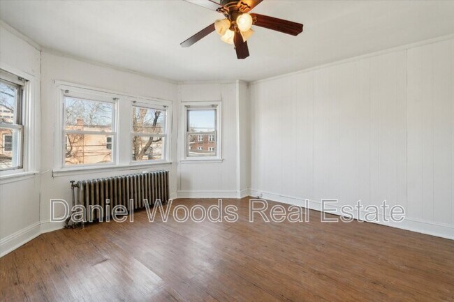 Building Photo - 2541 W 7th st