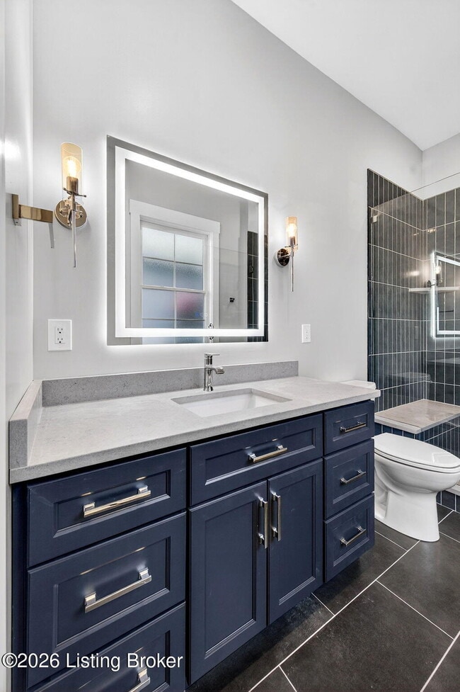 Building Photo - 914 Ash St