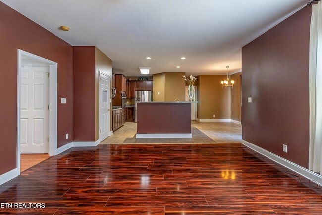 Building Photo - 8334 Bay Gardens Ln