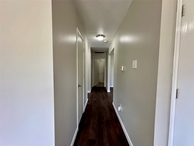 Building Photo - 8607 Heather Bluff Ct
