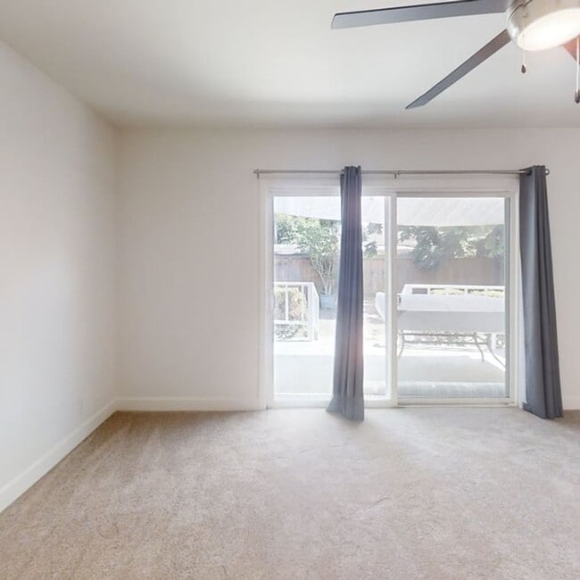 Building Photo - Spacious 3-Bed/2-bathroom – Bonus Rooms!
