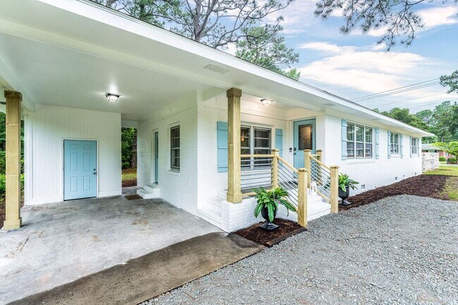 Building Photo - 6200 Greenville Sound Rd