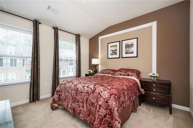 Building Photo - 4306 Laurel Creek Ct SE