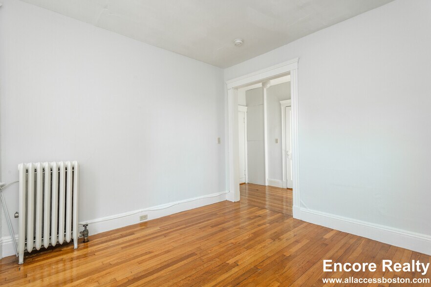 Building Photo - 49 Worthington St