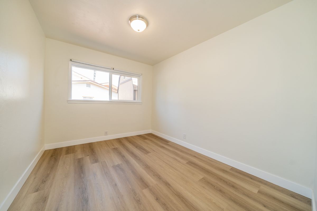 Building Photo - 9676 Bolton Ave