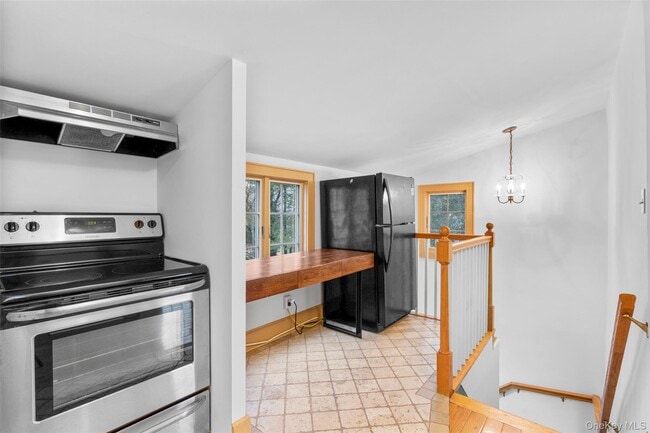 Building Photo - 55 Moran Pl