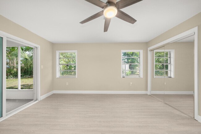 Building Photo - 4119 Tangier St