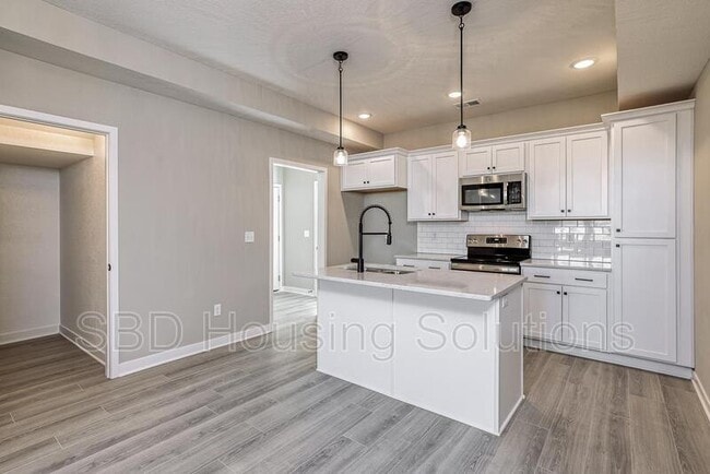Building Photo - 27426 E Oak View Dr