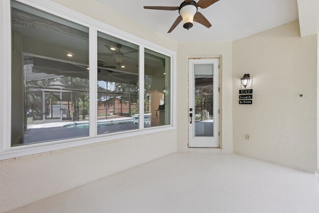 Building Photo - 4920 Hook Hollow Cir