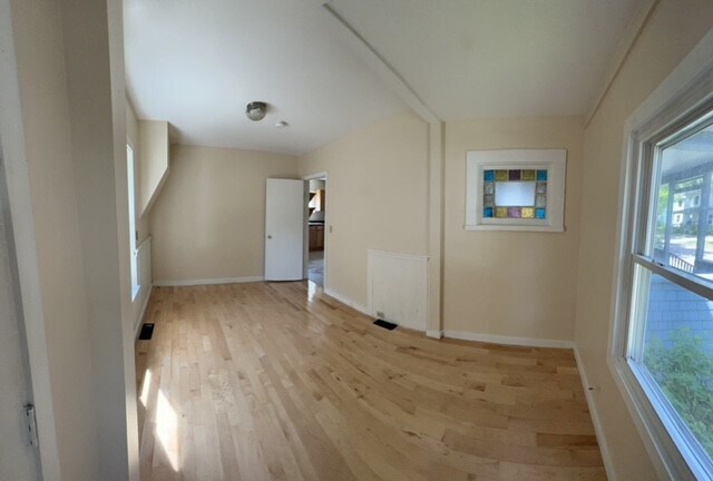 1st fl bdrm - 9 Booth St