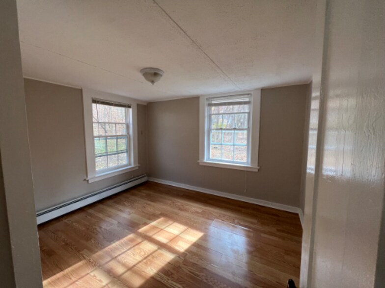 Building Photo - 506 Stafford Rd