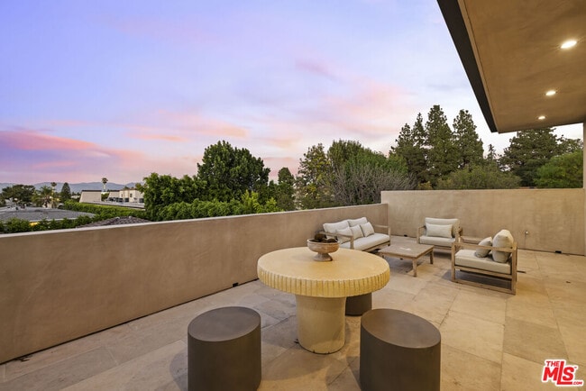 Building Photo - 14273 Greenleaf St