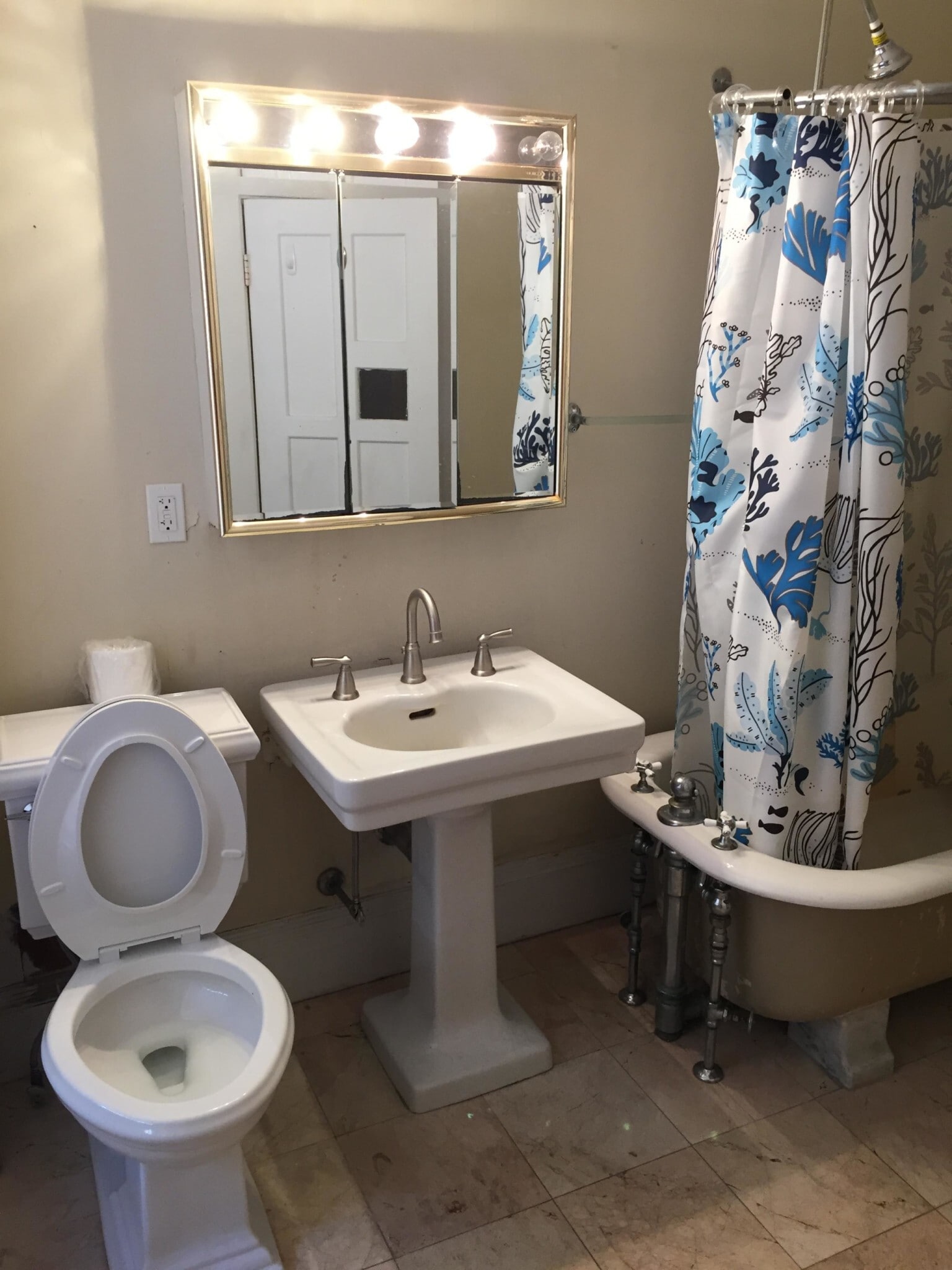 Building Photo - 400 Marlborough St