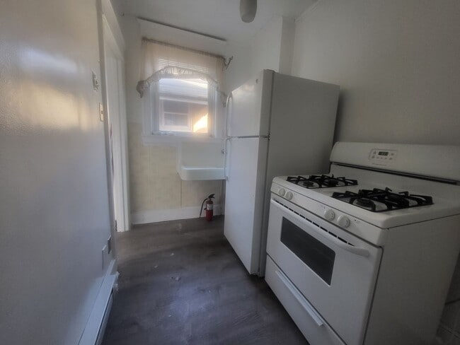 Building Photo - West End 1 Bedroom
