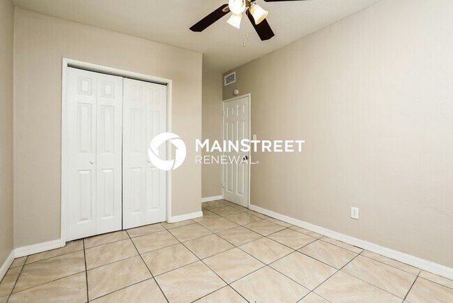 Building Photo - 3 Bedroom Pet-Friendly Home in Orlando, FL with Main Street Renewal