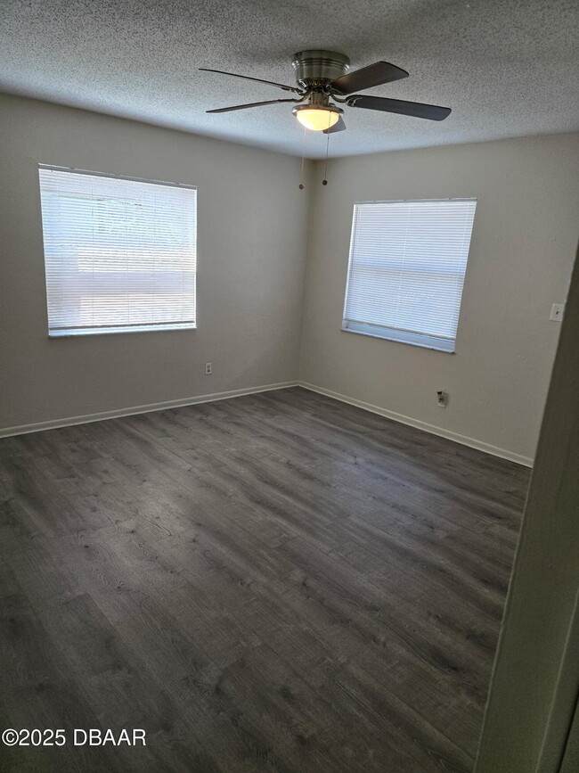 Building Photo - 146 Highland Ave