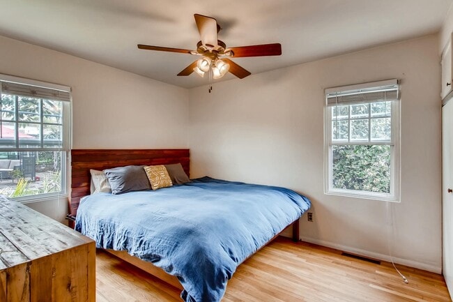 Building Photo - Charismatic 2 Bedroom/1 Bath Home For Rent in South Park!