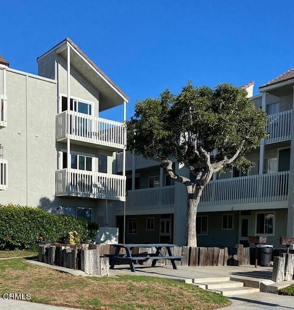 Building Photo - 209 S Ventura Rd