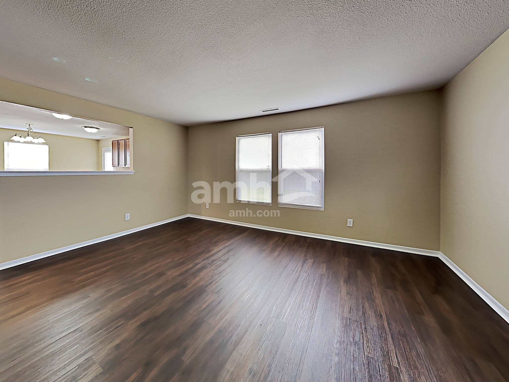 Building Photo - 502 Bourneside Dr